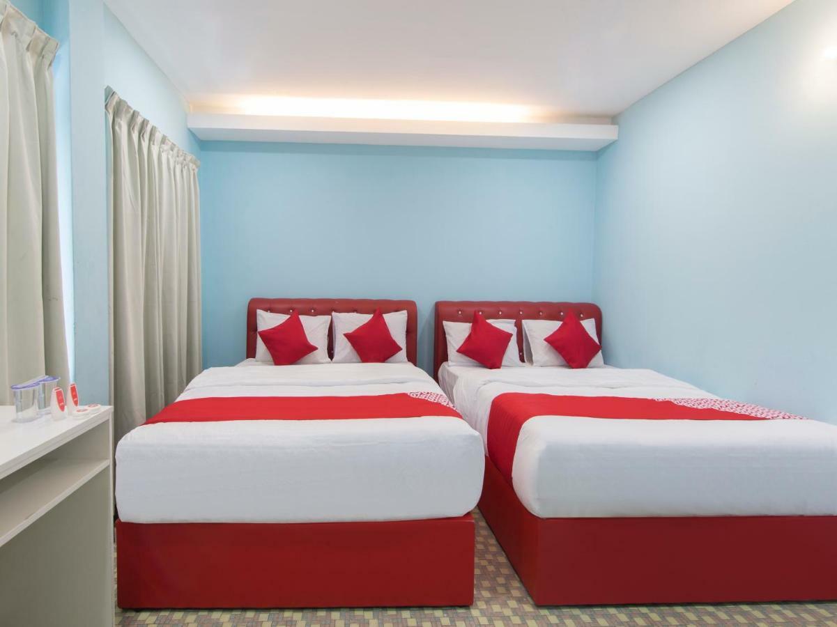 Oyo 1136 Pd Star Hotel Port Dickson Bagian luar foto