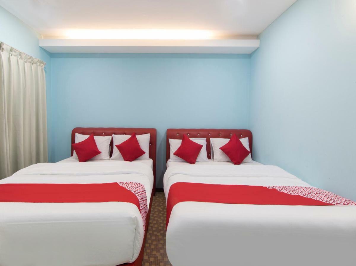 Oyo 1136 Pd Star Hotel Port Dickson Bagian luar foto