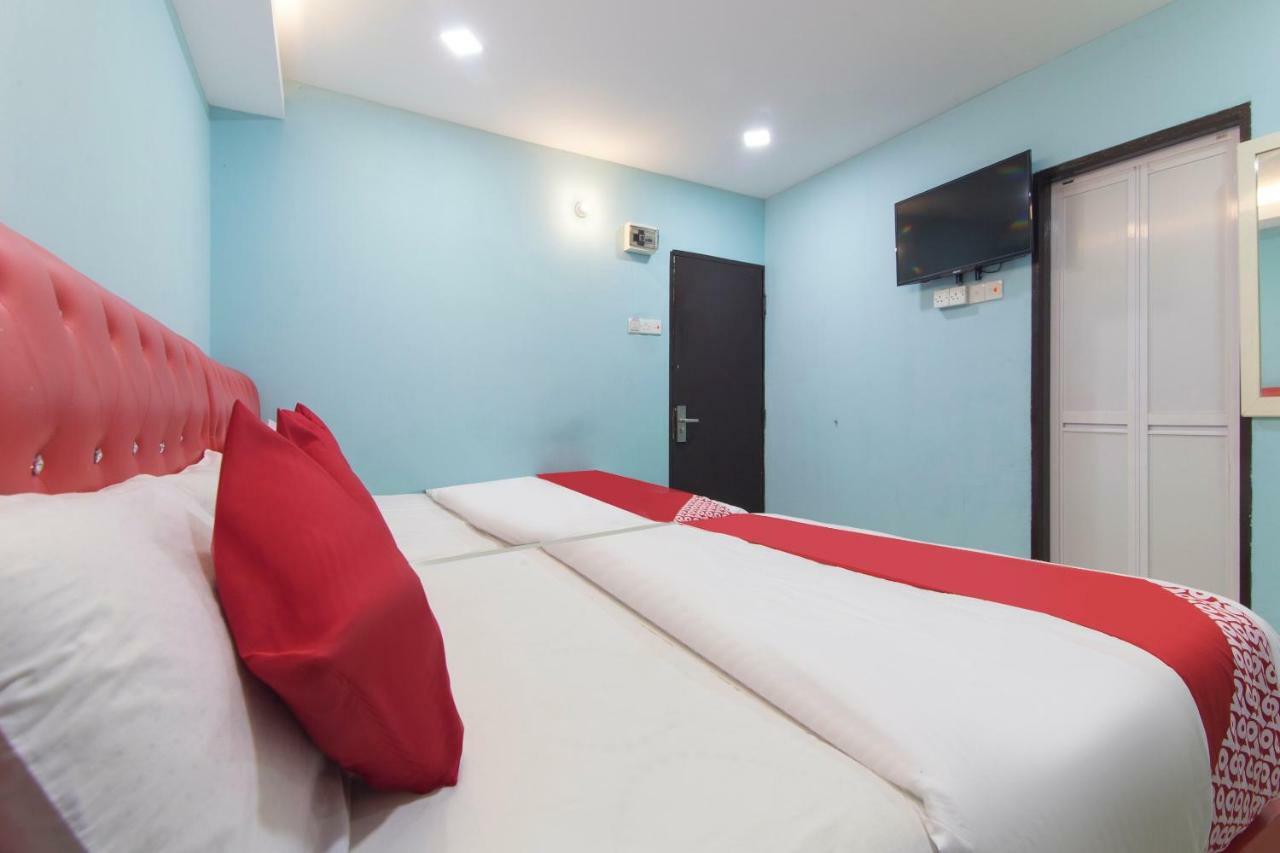 Oyo 1136 Pd Star Hotel Port Dickson Bagian luar foto