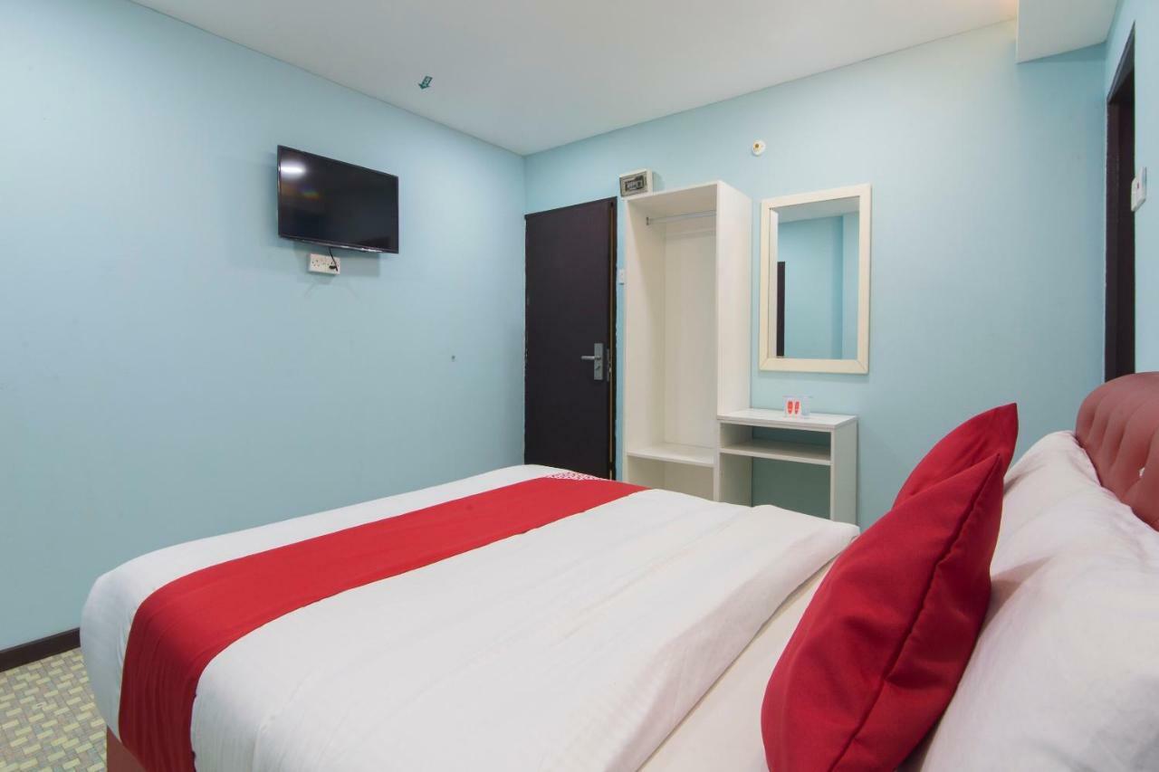 Oyo 1136 Pd Star Hotel Port Dickson Bagian luar foto