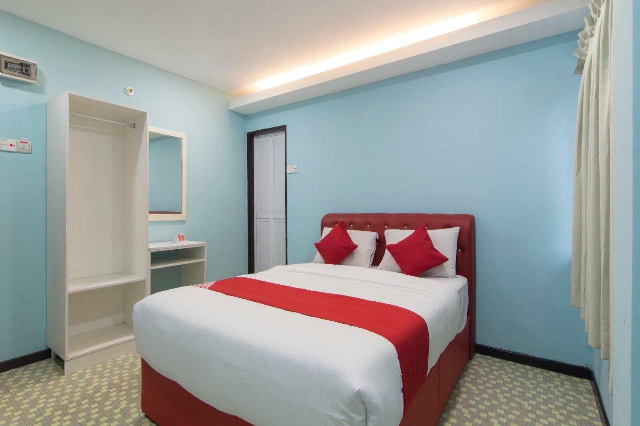 Oyo 1136 Pd Star Hotel Port Dickson Bagian luar foto