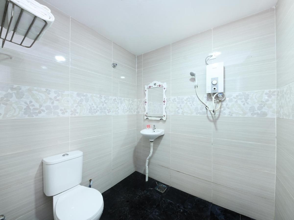 Oyo 1136 Pd Star Hotel Port Dickson Bagian luar foto